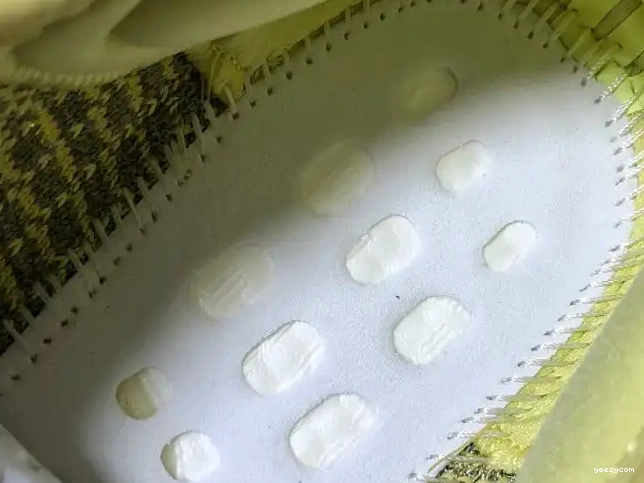 Adidas V2 FV3255 350 Yeezys Reflective Antlia 0528